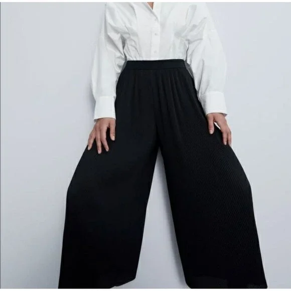 Zara EUC Pleated Black Elastic Waistband Culottes Pants Trousers Size XS - Picture 2 of 12